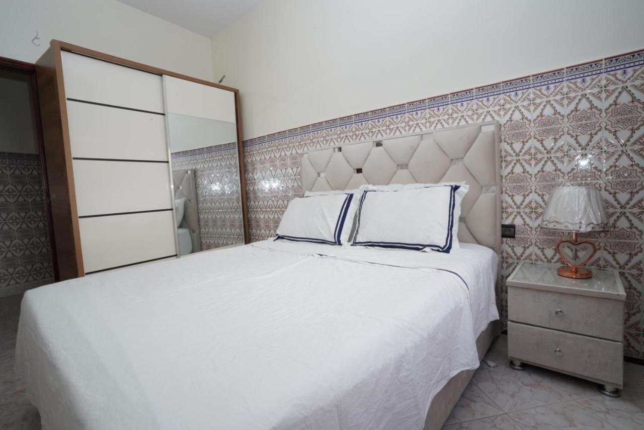 Apartment Oumnia 1 - City Center Tanger Kültér fotó