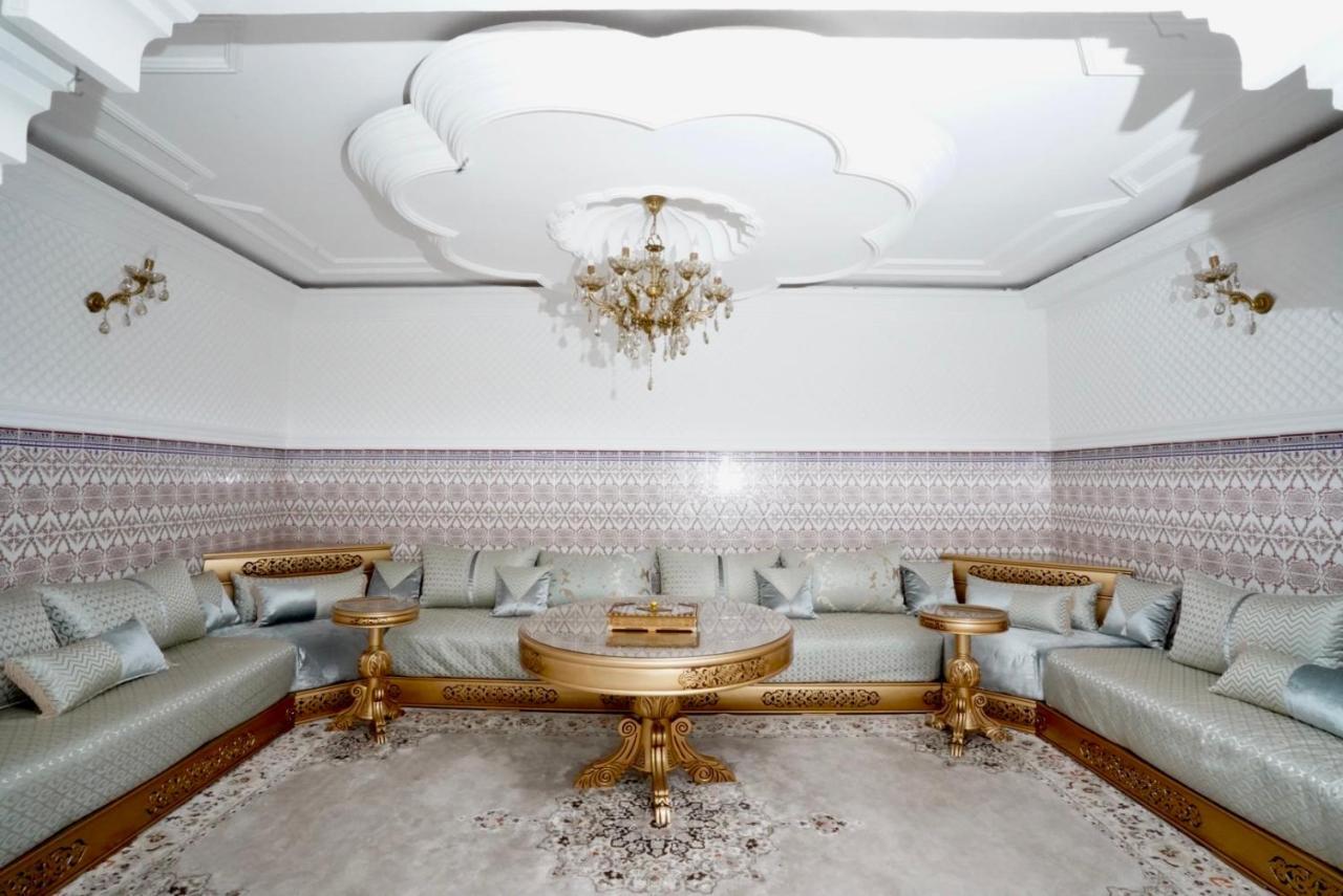 Apartment Oumnia 1 - City Center Tanger Kültér fotó
